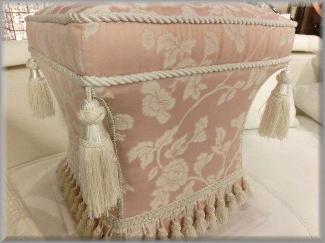 ジェニファーテイラー ドレッサースツール ピンク Heirloom-Pink